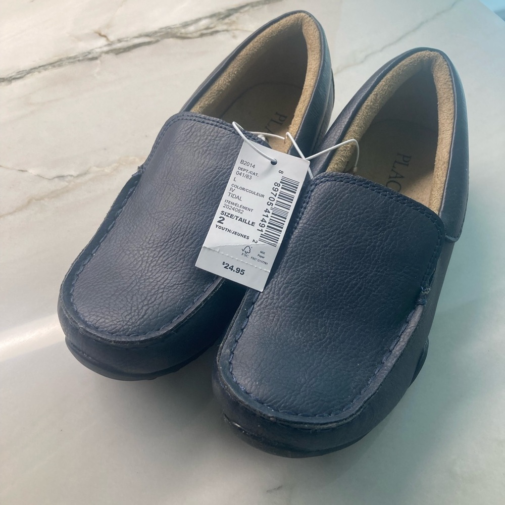 Boys Children’s Place slip on loafers, color tidal